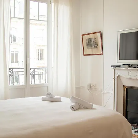 Rare! Magnifique - Vue Cathédrale Appartement